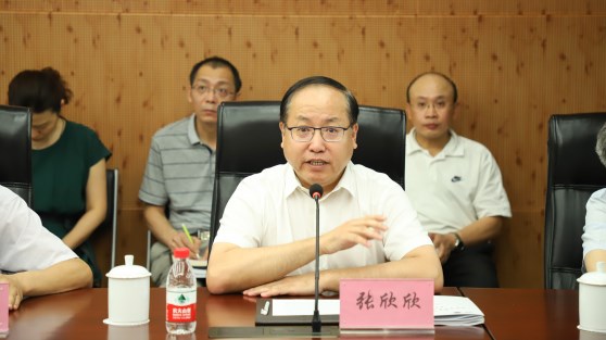 张董事长_副本.jpg