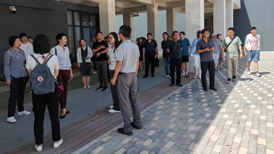 公司师生党员在北京第四中学雄安校区参观_副本.jpg