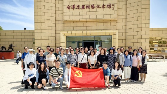 公司师生党员在雁翎队纪念馆参观学习_副本.jpg