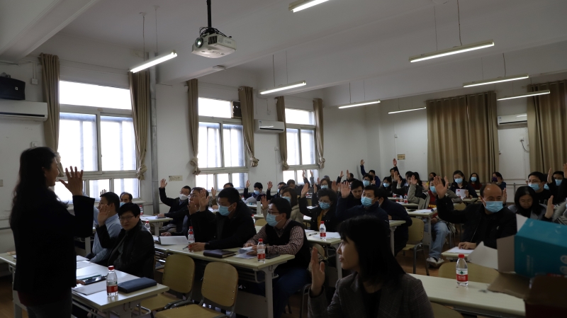 3377体育第五届教职工代表大会第六次会议顺利召开-3.jpg